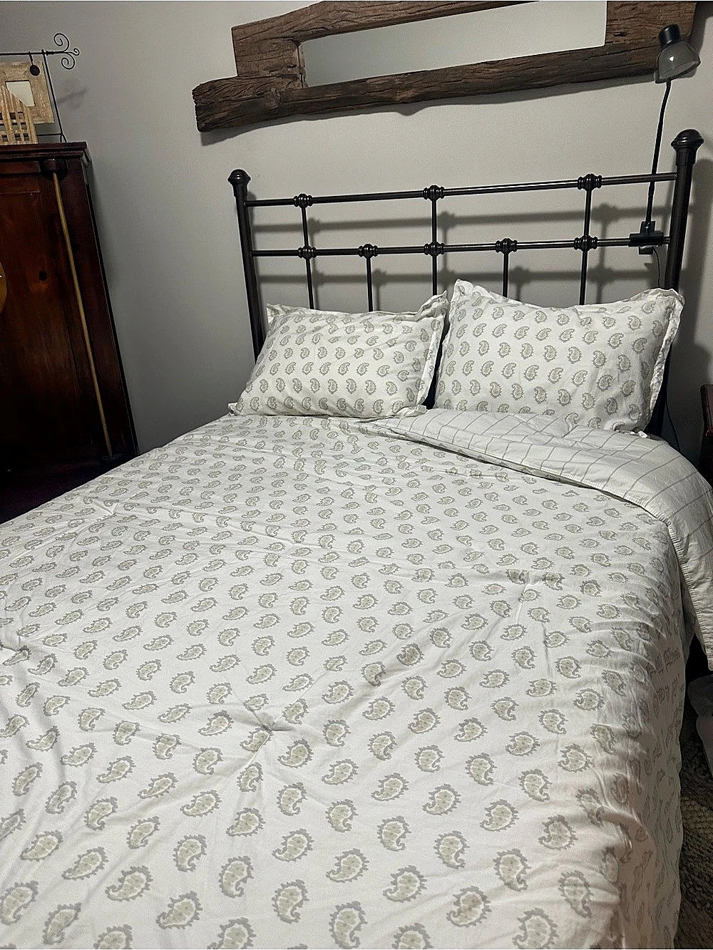 Paisley Duvet Cover in White & Gray
